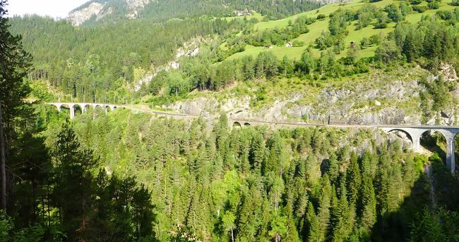 スイス 車窓から そして目の前で眺める絵葉書のような風景 ２ クール フリズール その他の観光地 スイス の旅行記 ブログ By Milkさん フォートラベル