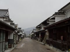 道の駅を抜けるとうだつの町並みに出たけれど人がいなくてひっそり静まりかえっていました

