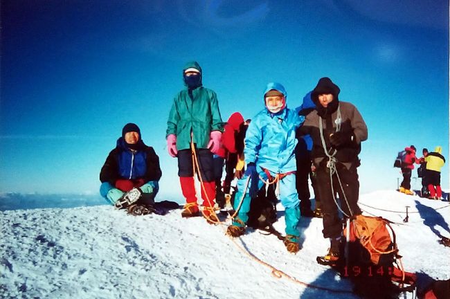 7:10に山頂に立つ。さすがに涙が出てしまった。