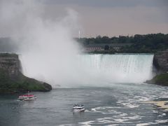 迫力満点の幅広のカナダ滝

馬蹄形の形をしていることから「Horseshoe Falls」ともいうらしい