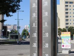 定期観光バス半日（午前の）コース終わり１３時１５分帯広駅着

なんと、駅前の気温は３０℃を超えていました。

暑いです。