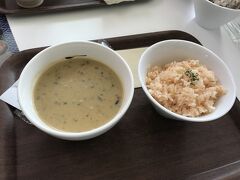 簡単な昼食。子供が食べたかったそうです。True soup