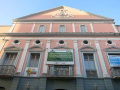 途中にあった工事中だけど、アルトゥル・アゼヴェド劇場（Teatro Arthur Azevedo）。１８１７年設立、ブラジルで二番目に古い劇場だそうです。