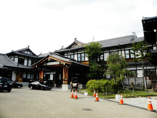 １６時５０分、奈良ホテルさんに入ります。妻からのプレゼントで今晩はこちらにお世話になります。