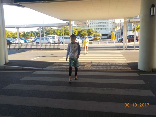 今日は西表島でのカヌーツアー。<br />８時のフェリーに乗るために今日も早起きです。<br />いい天気。ツアー日和です。<br />