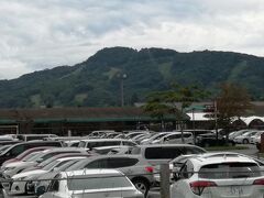 プリンスホテルのスキー場。
手前は軽井沢アウトレットです。