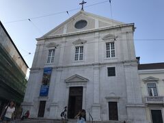 あわてて急いでサン・ロケ教会に向かいました。
閉館の19時にぎりぎり間に合い、中に入れました。