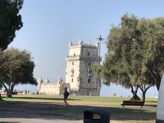 ベレン地区にはジェロニモス修道院とベレンの塔という二つの世界遺産がありますが、先に遠いほうのベレンの塔に行くことにしました。