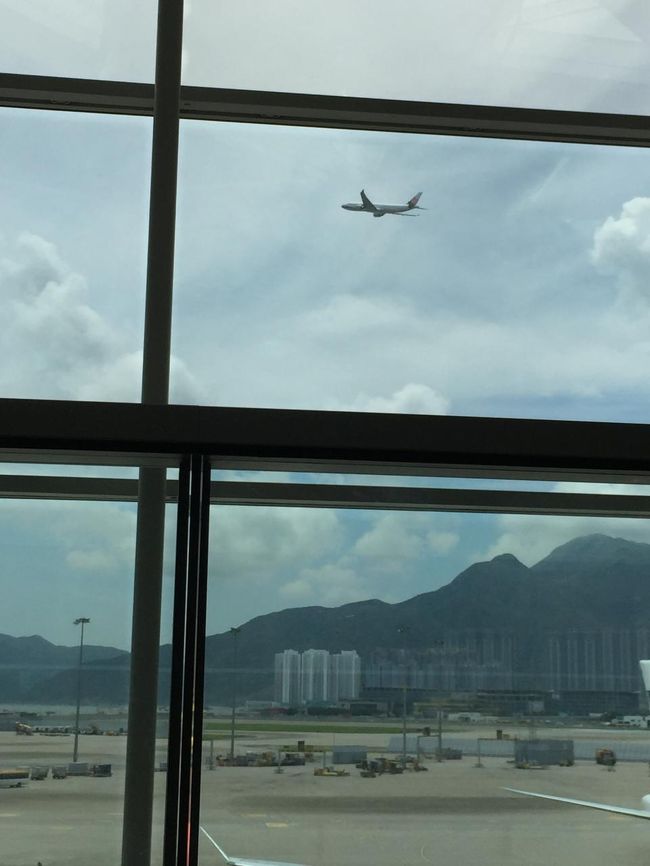 次々に離陸していく各国のエアーライン。