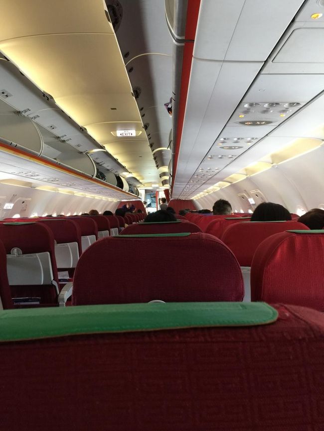 この後ほぼ満席になっていた。<br /><br />