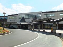 北陸線と小浜線を乗り継いで、東舞鶴駅で下車。