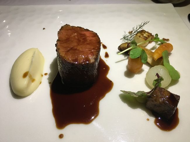 和牛とセロリのムースのようなもの。お肉は柔らかく美味しかったです。