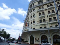ドンコイ通りのホテル マジェスティックサイゴンです。
先ほどのコンチネンタルと同じくホーチミンを代表する古いホテルです。