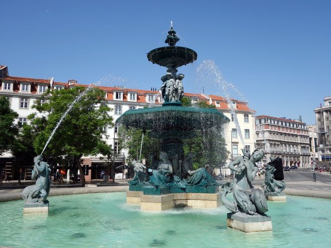 ロシオ広場の噴水