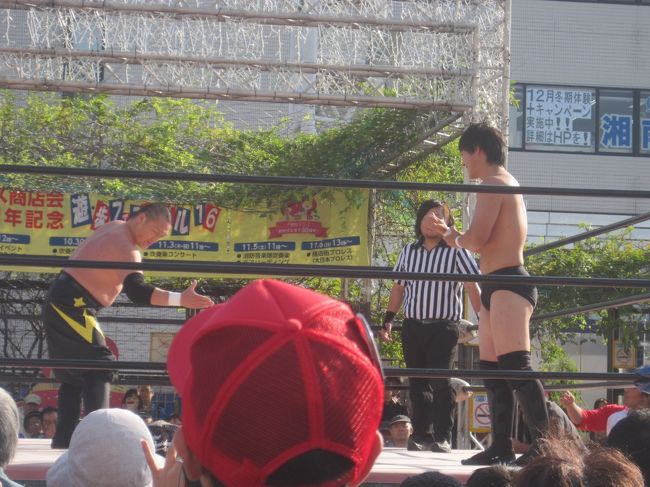 最後は、ベテランと若手の試合<br /><br />やはり年の功、というかおっさんが若手をいじる展開に