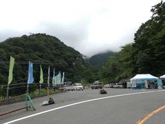 谷川岳登山指導センターの近く

私はそれとして行ったわけでは無いのですが、JRの駅からハイキングが行われており、ここが事務局になっています。ここで、地図とスタンプラリーの用紙をもらって出発します(ここまで、もう2キロくらい歩いているのだけれど)