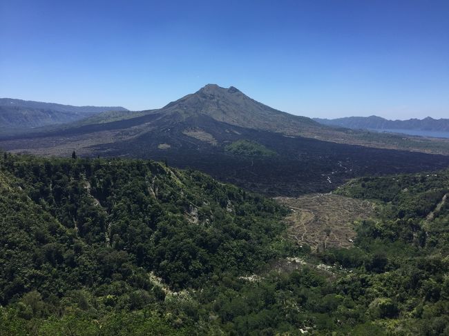 ウブドでは時間的に余裕もあったのでキンタマーニへも行った。<br />ブロモ、イジェンを見た後だと感動が少ない。