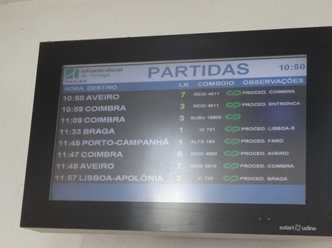 コインブラ駅へはコインブラB駅に到着する電車に合わせて電車が出ているので、乗り継ぎは特に気にする必要はないですね。<br />11：10コインブラ駅到着です