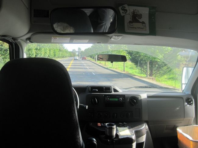 競馬を楽しんでから、競馬場のシャトルに乗って