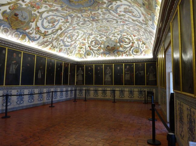 意味不明は部屋もあります。<br />歴代の学長でしょうかね？？？