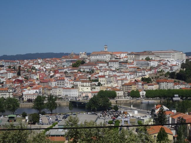 イザベル王妃の見つめる街<br />平和が続くと良いですね。<br /><br />さて現在15:25。帰りの電車は行きに調べてたので15:57で帰りますか。<br />駅まで１KM弱ぐらい。のんびり歩きながら帰ります。