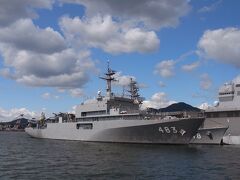 敷設艦のむろとのアップです。

天気がいい分、写真がきれいです。