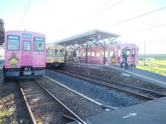 川跡駅です。
３方向からの列車が合流してそれぞれ乗り換えします。
一番左側の列車に乗り、出雲大社を目指します。
