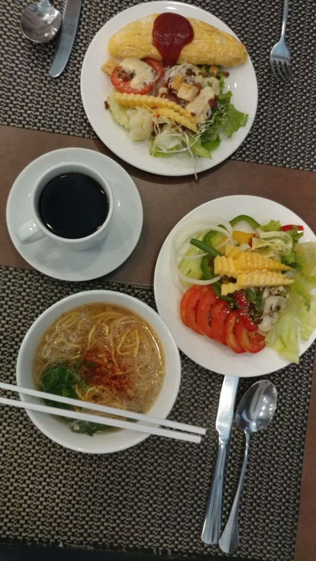 帰ってきてあさごはん　笑