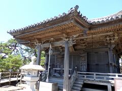五大堂は、８０７年、坂上田村麻呂が東征の際に毘沙門堂を建立したことが始まり。その後、慈覚大師円仁が円福寺を開いた際、五大明王像を安置したことから、五大堂と呼ばれるようになったそう。

現在の建物は、1604年に伊達政宗が再建した東北地方最古の桃山建築。
国指定重要文化財です。

五大堂に参拝した後は、いよいよ遊覧船に乗ります。
