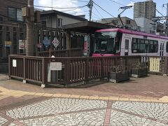 都電の始発・終着停留所となっている三ノ輪橋停留所。昭和をイメージしたレトロな造り。