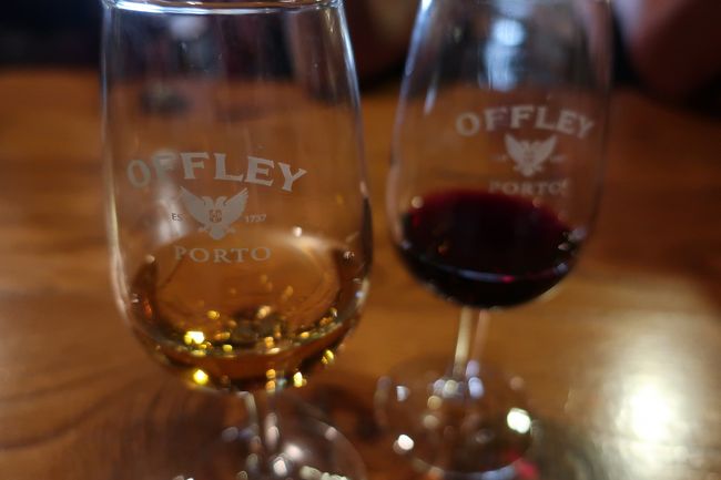 ホワイトとルビーだったかと、2種類。私には甘すぎたので、購入はしませんでした。