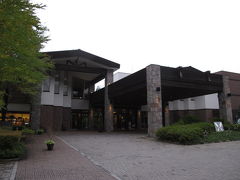 １６時３０分、軽井沢駅から旧軽井沢方向に徒歩１０分、東急ハーベストクラブ旧軽井沢に到着。