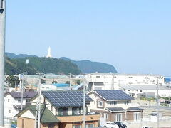 遠くの山頂に釜石観音が見えたら終点の釜石駅は近い。