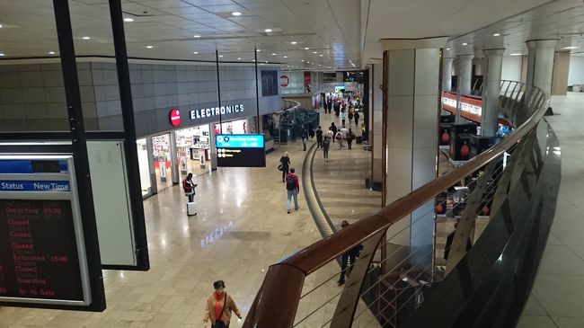 Bidvest Premier Lounge を出て、南アフリカ航空のラウンジを探してみます。