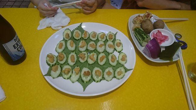 チャガルチ市場でウニを単品で頼んだけど、活きたウニを割って食べるのでは、なかったのでイマイチでした。<br />今年はウニが市場に無くて残念。