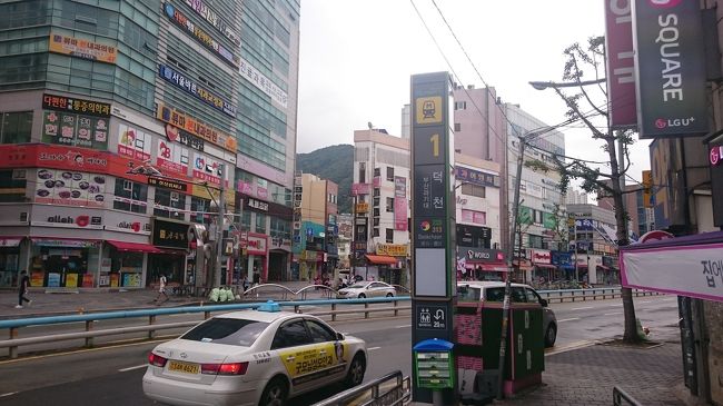 釜山の徳川駅にある亀浦市場に行きます。