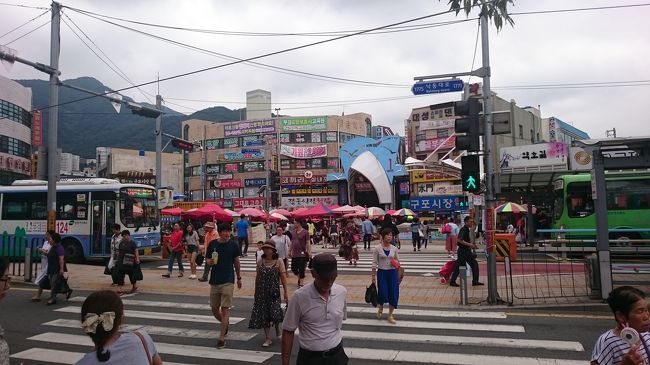 釜山、徳川駅、徳川駅、亀浦市場