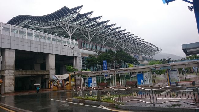 新慶州駅、市内からタクシーで1500円くれたらかかるから、釜山へはバスの方が良かったかも☺