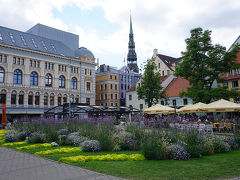 ●リーヴ広場＠猫の家界隈

こんな街の真ん中に緑が溢れるなんて…。
素敵です。
