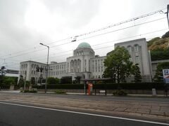 日付変わって5月6日．
朝松山を発つ．
1929(S4)年建造の愛媛県庁舎．
戦前の官公庁舎といった感じである．