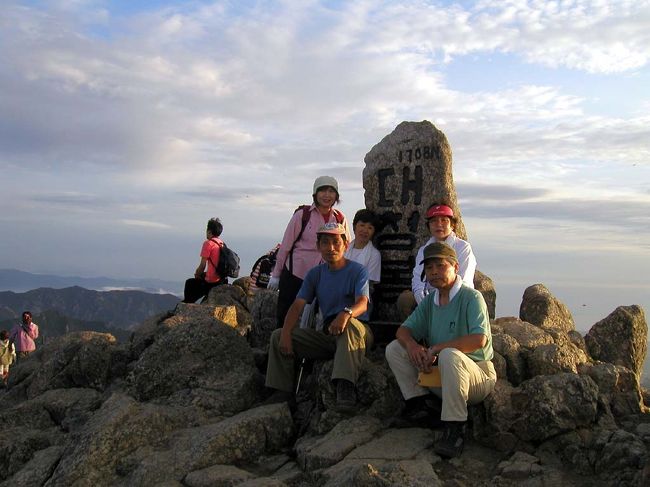 頂上。東海（トンヘ、日本海）も見える。