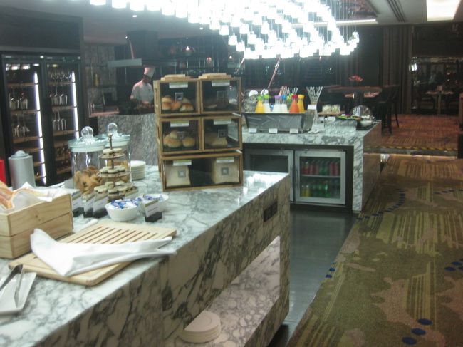 7時過ぎだったけど日曜日だからか誰もいなかった。