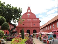 赤レンガの建物が立ち並ぶいわゆるザ・観光名所の中心部「Portuguese Square Melaka」