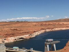 Glen Canyon Dam  Hwy89沿いにあります。