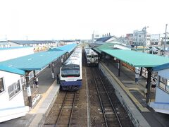 能代駅に到着。