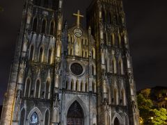 夜の　”ハノイ大教会”