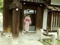 祇園に戻ってきて　建仁寺にも足を延ばしました。
