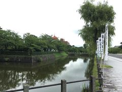 　さて1日目は夕方の内に酒田市から鶴岡市に移動して、鶴岡駅前のホテルに宿泊。
　2日目は鶴岡駅前で駅レンタカーを借りて回ります。

　まずは、鶴岡城跡の鶴岡公園。ここは徳川四天王・酒井忠次の酒井家の藩領！