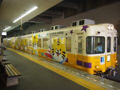高松で泊まったホテルに荷物を預けていたので取りに行って高松駅へ行きます