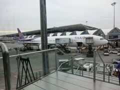 18:01(タイ時間)
スワンナプーム空港です。
東京から韓国を経由して、バンコクに着きました。
